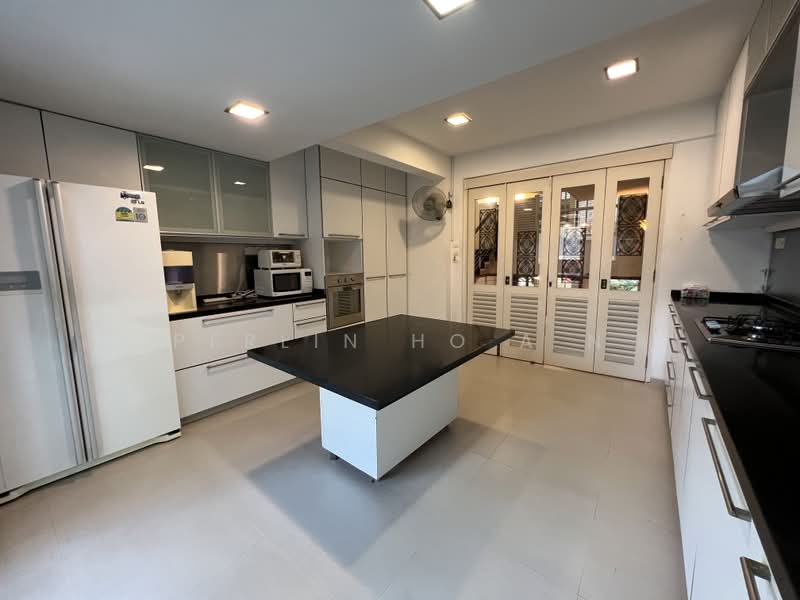 Allsworth Park, 355 Holland Road, 4 Bedrooms, 3,401 sqft, Condominium For Sale, by Perlin Ho A N, 500210396 - Kitchen - PropertyGuru.com.sg