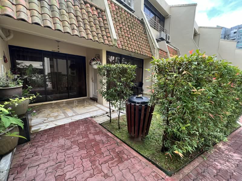 Allsworth Park, 355 Holland Road, 4 Bedrooms, 3,401 sqft, Condominium For Sale, by Perlin Ho A N, 500210396 - Front garden - PropertyGuru.com.sg