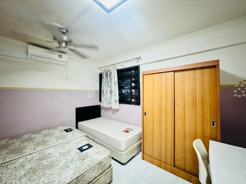 306 Clementi Avenue 4, 306 Clementi Avenue 4, Room Rental, 130 sqft, HDB Flat For Rent, by Regina Huang, 500210405 - Bedroom - PropertyGuru.com.sg