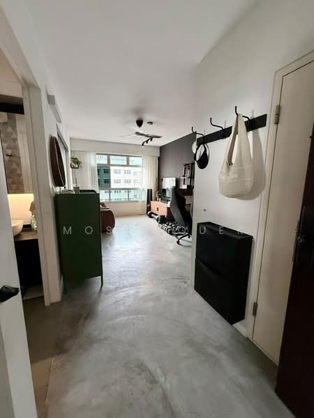 152B Bedok South Road, Bedok South Road, 1 Bedroom, 506 sqft, HDB Flat For Sale, by Moses Quek, 500210406 - Living Room - PropertyGuru.com.sg