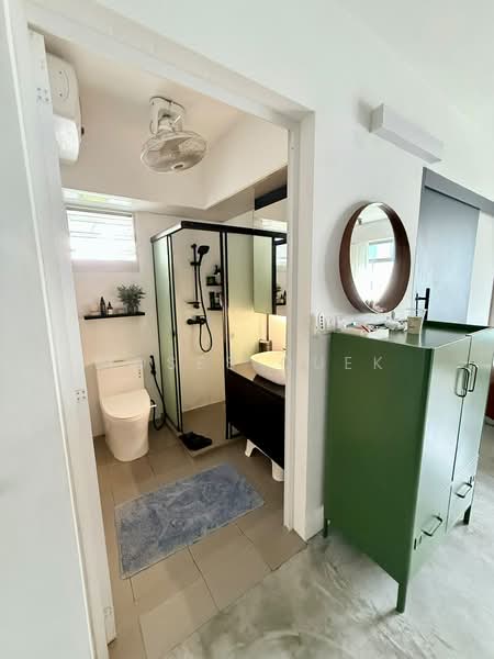 152B Bedok South Road, Bedok South Road, 1 Bedroom, 506 sqft, HDB Flat For Sale, by Moses Quek, 500210406 - Bathroom - PropertyGuru.com.sg