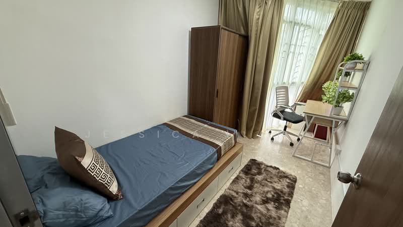 8 Boon Lay Drive photo 4