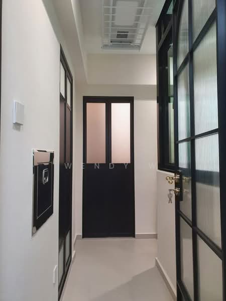 Pinevale, 2 Tampines Street 73, 3 Bedrooms, 1,389 sqft, Condominium For Rent, by Wendy W, 500210419 - Entrance - PropertyGuru.com.sg