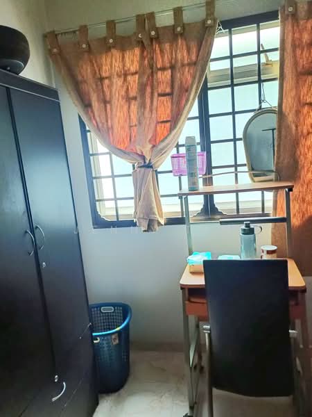 627 Woodlands Avenue 6, 627 Woodlands Avenue 6, Room Rental, 100 sqft, HDB Flat For Rent, by Jenny Tan, 500210421 - Study - PropertyGuru.com.sg