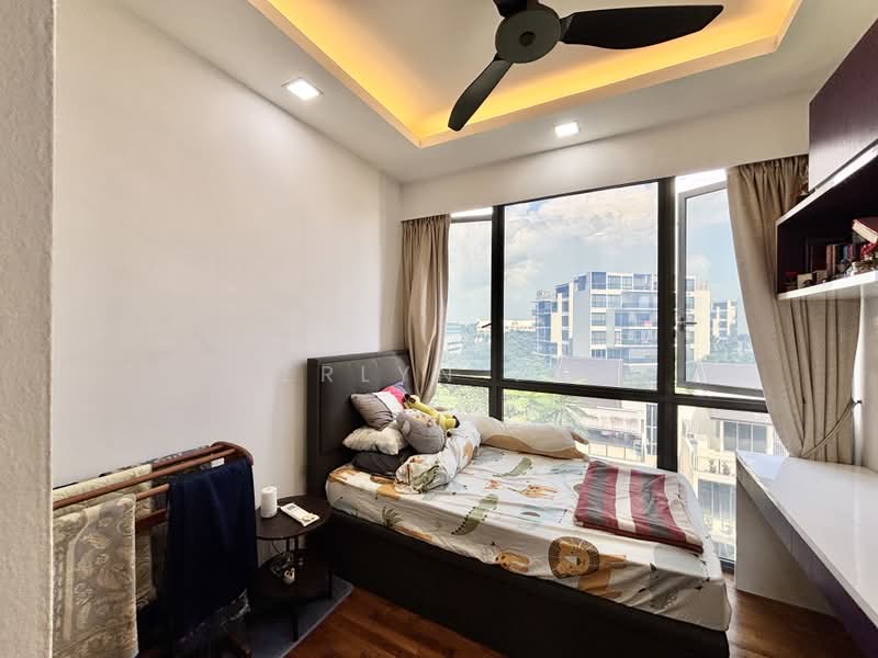 Palm Isles, 34 Flora Drive, 3 Bedrooms, 990 sqft, Condominium For Sale, by Jerlyn Tan, 500210430 - Bedroom - PropertyGuru.com.sg