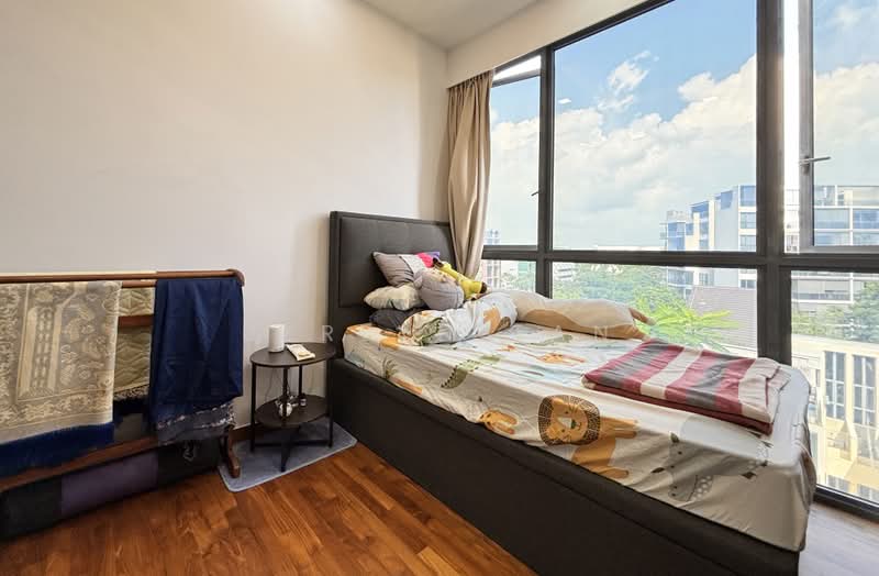 Palm Isles, 34 Flora Drive, 3 Bedrooms, 990 sqft, Condominium For Sale, by Jerlyn Tan, 500210430 - Bedroom - PropertyGuru.com.sg