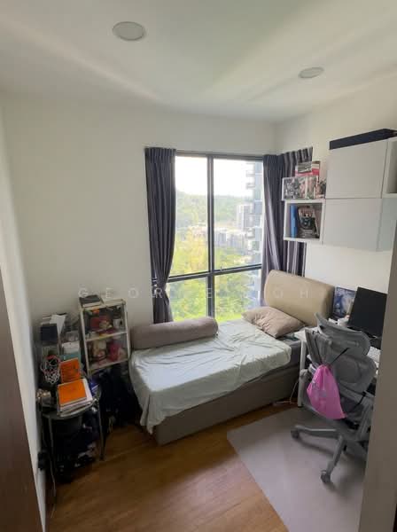 Foresque Residences, 107 Petir Road, 3 Bedrooms, 1,281 sqft, Condominium For Sale, by George Koh, 500210431 - Bedroom - PropertyGuru.com.sg