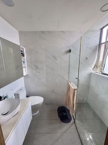 Foresque Residences, 107 Petir Road, 3 Bedrooms, 1,281 sqft, Condominium For Sale, by George Koh, 500210431 - Bathroom - PropertyGuru.com.sg
