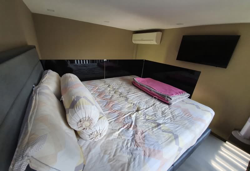 Bellewoods, 100 Woodlands Avenue 5, 4 Bedrooms, 1,561 sqft, Executive Condominium For Sale, by Andrew Yong, 500210434 - Bedroom - PropertyGuru.com.sg