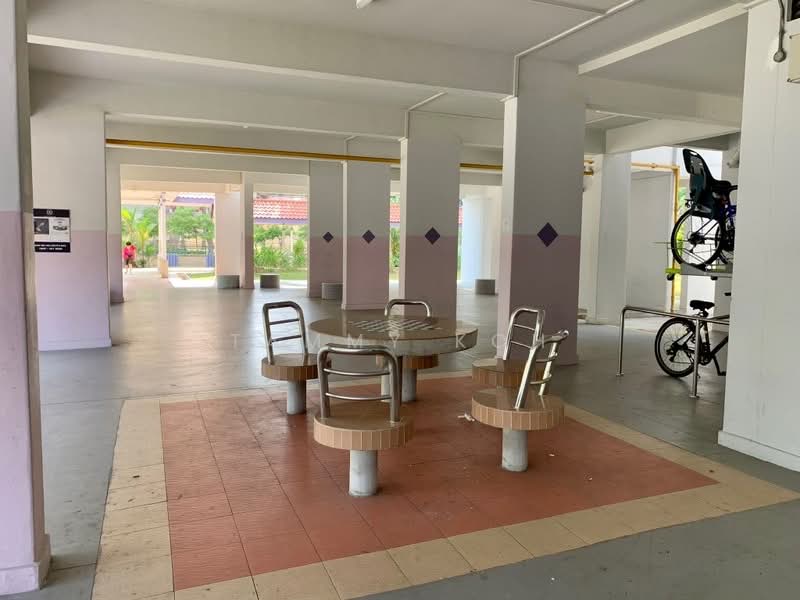 425 Ang Mo Kio Avenue 3, 425 Ang Mo Kio Avenue 3, 3 Bedrooms, 947 sqft, HDB Flat For Sale, by Tammy Koh, 500210451 - Clean and well kept common area - PropertyGuru.com.sg