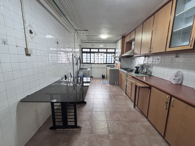 484 Jurong West Avenue 1, 484 Jurong West Avenue 1, 2 Bedrooms, 721 sqft, HDB Flat For Sale, by Ade Chua, 500210453 - Kitchen - PropertyGuru.com.sg