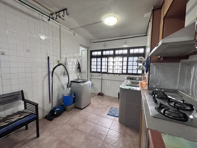484 Jurong West Avenue 1, 484 Jurong West Avenue 1, 2 Bedrooms, 721 sqft, HDB Flat For Sale, by Ade Chua, 500210453 - Laundry Area - PropertyGuru.com.sg