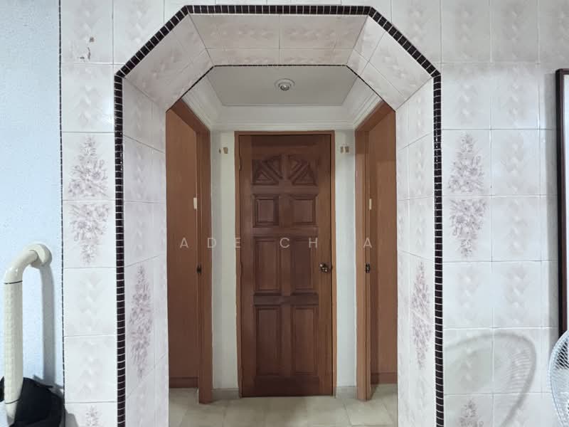 484 Jurong West Avenue 1, 484 Jurong West Avenue 1, 2 Bedrooms, 721 sqft, HDB Flat For Sale, by Ade Chua, 500210453 - Entrance - PropertyGuru.com.sg