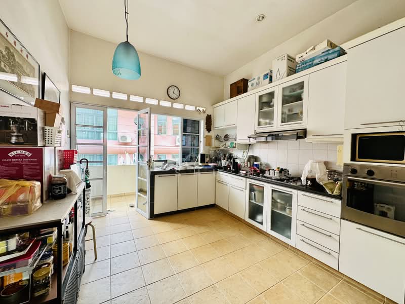 Gray Lane Walk up apartment, Gray Lane, Eunos / Geylang / Paya Lebar, 3 Bedrooms, 1,399 sqft, Apartment For Sale, by Chen Shu Huey, 500210456 - Kitchen - PropertyGuru.com.sg