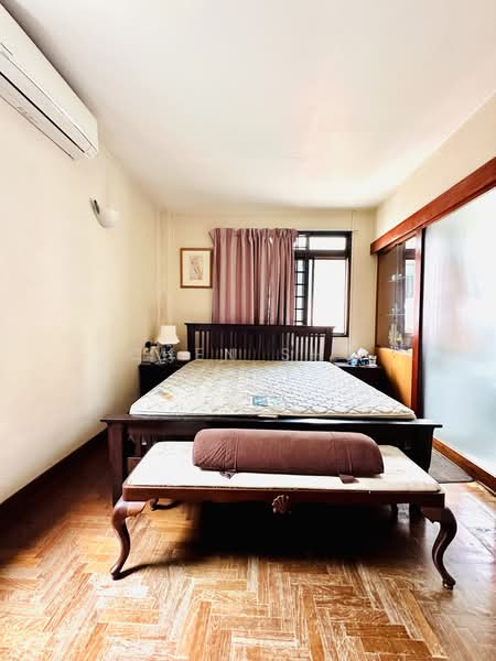 Gray Lane Walk up apartment, Gray Lane, Eunos / Geylang / Paya Lebar, 3 Bedrooms, 1,399 sqft, Apartment For Sale, by Chen Shu Huey, 500210456 - Bedroom - PropertyGuru.com.sg