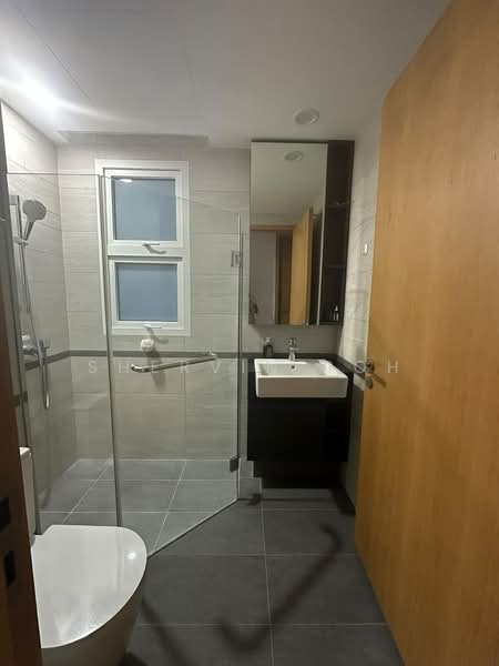 Jervois Treasures, 31 Jervois Road, 2 Bedrooms, 797 sqft, Condominium For Sale, by Shervin Poh, 500210471 - Bathroom - PropertyGuru.com.sg