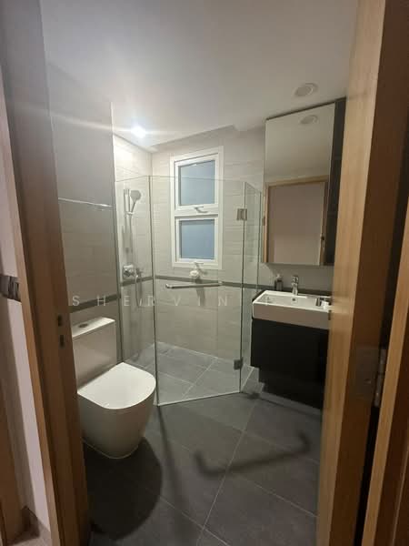 Jervois Treasures, 31 Jervois Road, 2 Bedrooms, 797 sqft, Condominium For Sale, by Shervin Poh, 500210471 - Bathroom - PropertyGuru.com.sg
