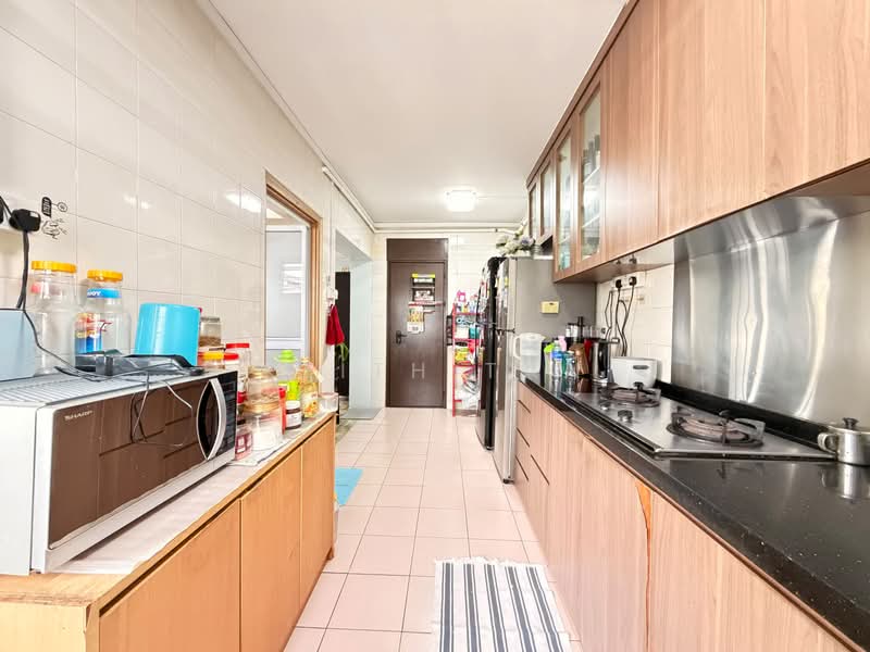 185A Rivervale Crescent, 185A Rivervale Crescent, 3 Bedrooms, 990 sqft, HDB Flat For Sale, by Keith Tan, 500210475 - Kitchen - PropertyGuru.com.sg