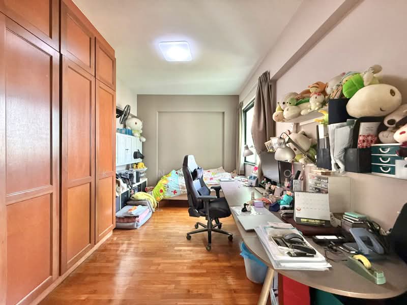 Simei Green Condominium, 9 Simei Street 4, 3 Bedrooms, 1,249 sqft, Condominium For Sale, by Kenneth Yeo, 500210492 - Bedroom - PropertyGuru.com.sg