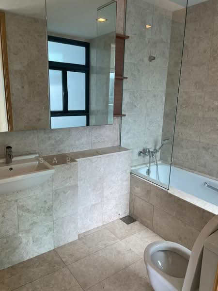 Soleil @ Sinaran, 6 Sinaran Drive, 2 Bedrooms, 1,442 sqft, Condominium For Rent, by Sabrina Lau, 500210495 - Bathroom - PropertyGuru.com.sg