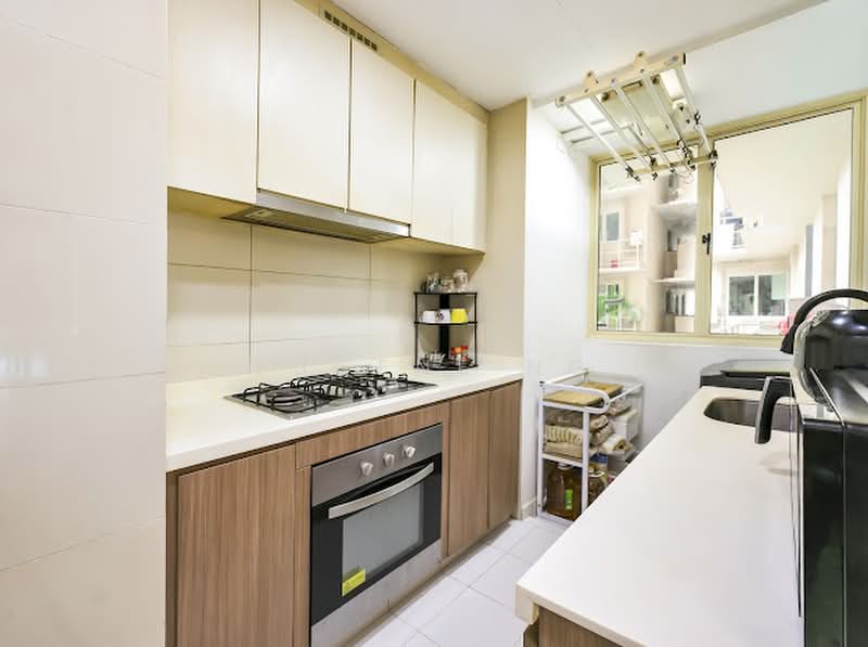 Watercolours, 25 Pasir Ris Link, 3 Bedrooms, 1,238 sqft, Executive Condominium For Sale, by Eugene Ng, 500210517 - Kitchen - PropertyGuru.com.sg