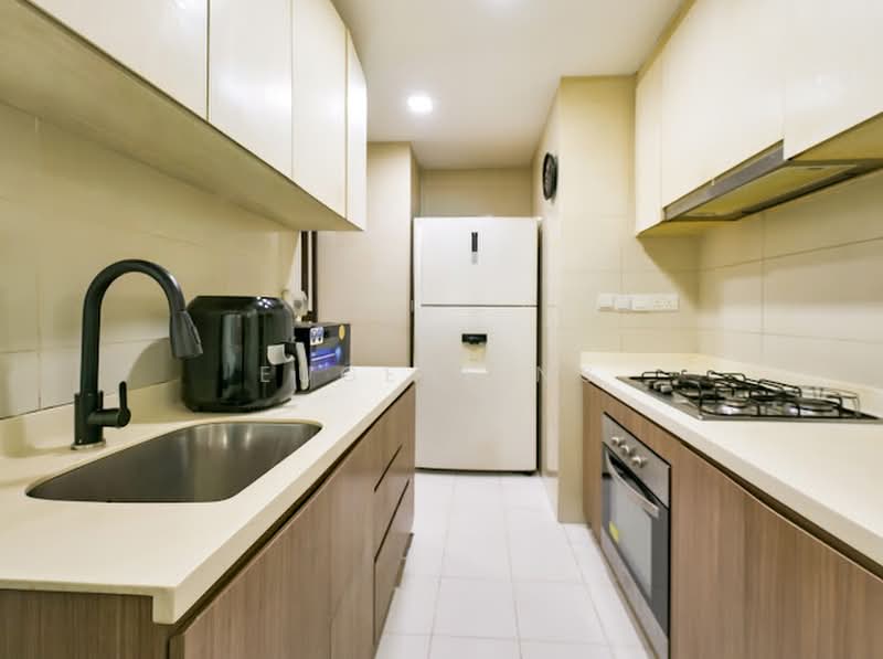 Watercolours, 25 Pasir Ris Link, 3 Bedrooms, 1,238 sqft, Executive Condominium For Sale, by Eugene Ng, 500210517 - Kitchen - PropertyGuru.com.sg
