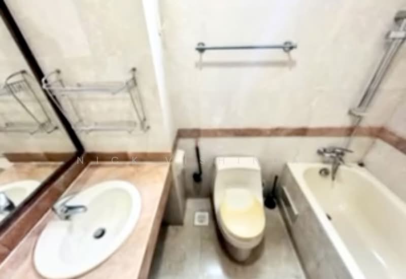 Tanglin Regency, 381 Tanglin Road, 1 Bedroom, 220 sqft, Condominium For Rent, by Nick Vishindas, 500210518 - Bathroom - PropertyGuru.com.sg
