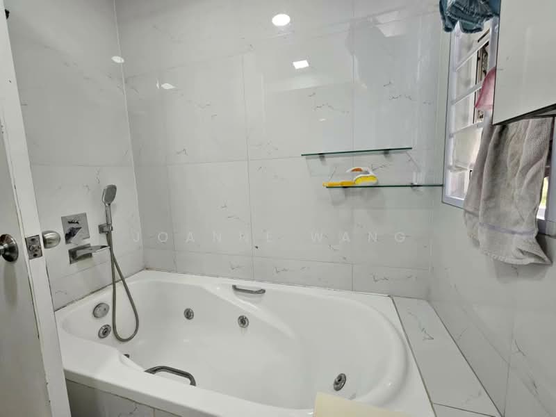 The Floravale, 222 Westwood Avenue, 3 Bedrooms, 1,410 sqft, Executive Condominium For Rent, by Joanne Wang, 500210524 - Bathroom - PropertyGuru.com.sg