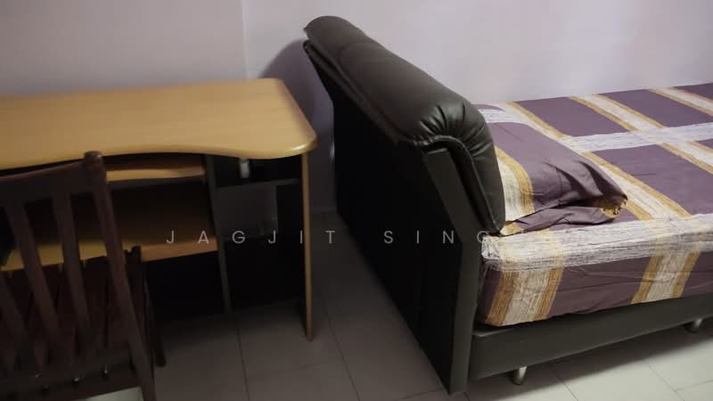 166 Bishan Street 13, 166 Bishan Street 13, Room Rental, 100 sqft, HDB Flat For Rent, by JAGJIT SINGH, 500210537 - Bedroom - PropertyGuru.com.sg
