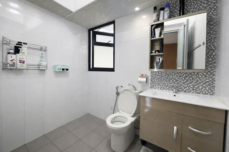 118A Alkaff Crescent, 118A Alkaff Crescent, 3 Bedrooms, 1,001 sqft, HDB Flat For Sale, by Rodney Tan, 500210539 - Bathroom - PropertyGuru.com.sg