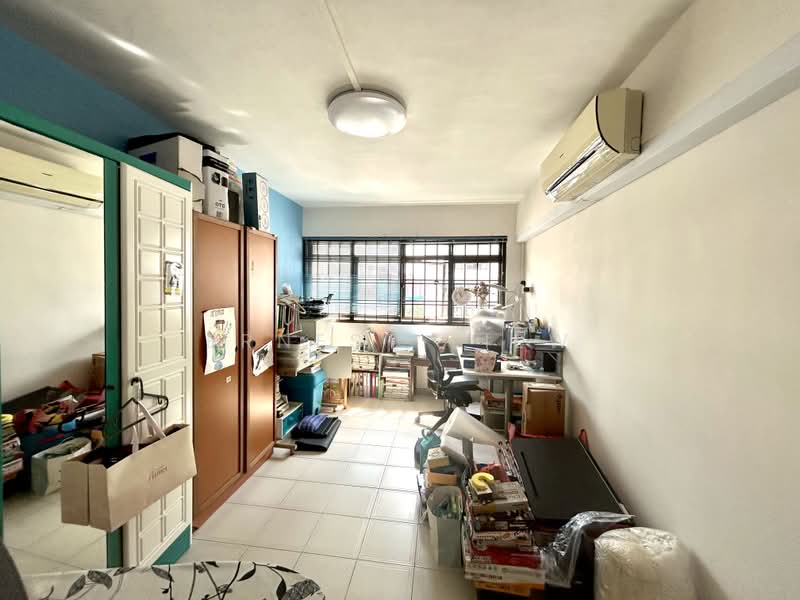 815 Tampines Avenue 4, 815 Tampines Avenue 4, 3 Bedrooms, 1,302 sqft, HDB Flat For Sale, by Ernest Liew, 500210558 - Study - PropertyGuru.com.sg