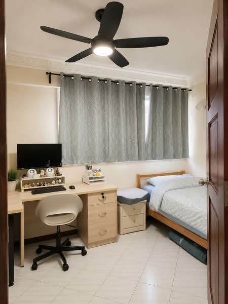 147 Yishun Street 11, 147 Yishun Street 11, 3 Bedrooms, 1,001 sqft, HDB Flat For Sale, by Jamilah Md Yusof, 500210579 - Bedroom - PropertyGuru.com.sg