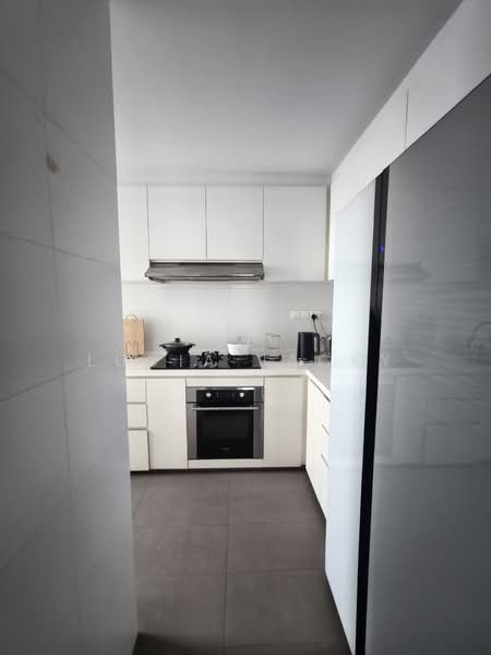 Heron Bay, Upper Serangoon View, 4 Bedrooms, 2,583 sqft, Executive Condominium For Sale, by Lucia Jacky, 500210602 - Kitchen - PropertyGuru.com.sg