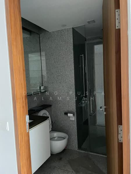 PS100, 100 PECK SEAH STREET, 474 sqft, Office For Sale, by Oling Puspa Alamsjah, 500210603 - Bathroom - CommercialGuru.com.sg