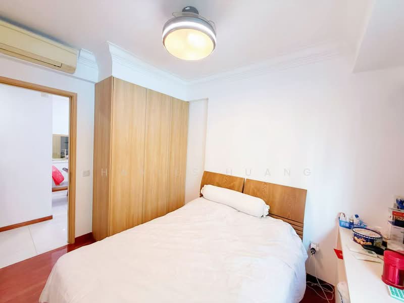 Caspian, 50 Lakeside Drive, 3 Bedrooms, 1,238 sqft, Condominium For Sale, by Charles Huang, 500210618 - Bedroom 1 - PropertyGuru.com.sg