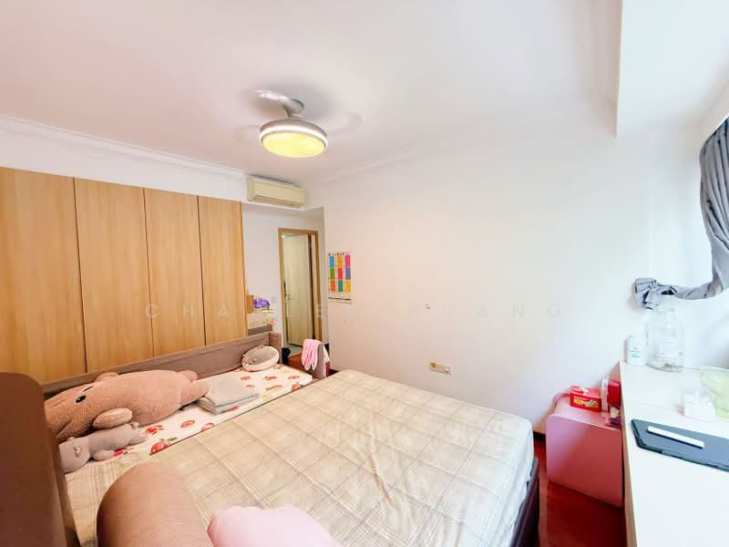 Caspian, 50 Lakeside Drive, 3 Bedrooms, 1,238 sqft, Condominium For Sale, by Charles Huang, 500210618 - Master Bedroom  - PropertyGuru.com.sg