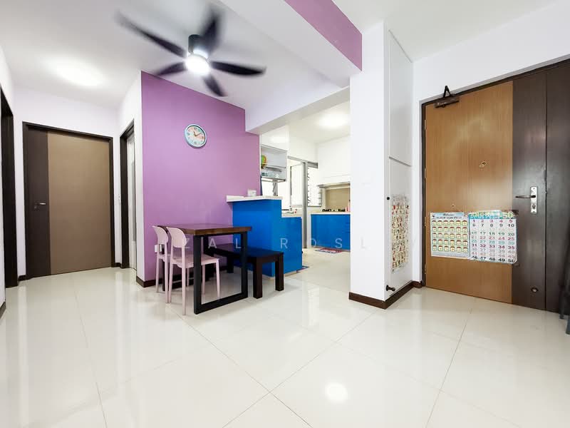 684C Edgedale Plains, 684C Edgedale Plains, 2 Bedrooms, 731 sqft, HDB Flat For Sale, by Rizal Rosley, 500210632 - Dining Room - PropertyGuru.com.sg
