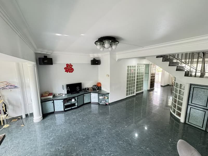 146 Tampines Avenue 5, 146 Tampines Avenue 5, 4 Bedrooms, 1,614 sqft, HDB Flat For Sale, by Casey Tham, 500210637 - Living Room - PropertyGuru.com.sg