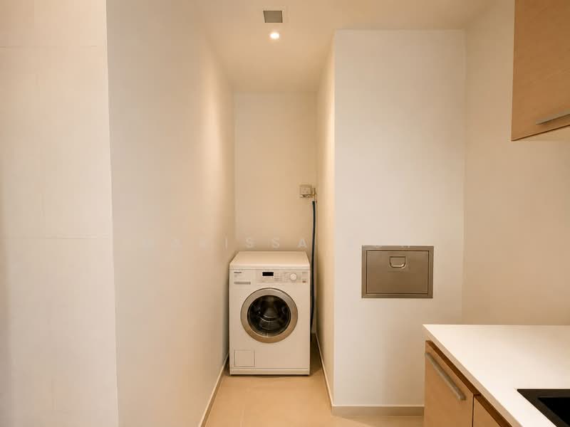 8 @ Mount Sophia, 8 Mount Sophia, 2 Bedrooms, 915 sqft, Condominium For Rent, by Marissa Soh, 500210642 - Yard - PropertyGuru.com.sg