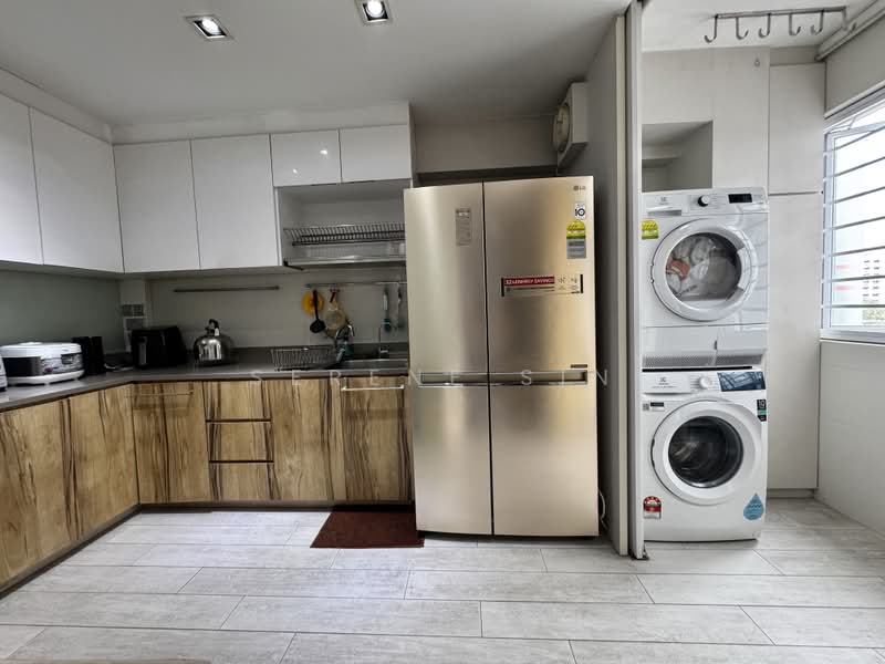 460 Pasir Ris Drive 4, 460 Pasir Ris Drive 4, 4 Bedrooms, 1,571 sqft, HDB Flat For Sale, by Serene Sin, 500210647 - Kitchen - PropertyGuru.com.sg