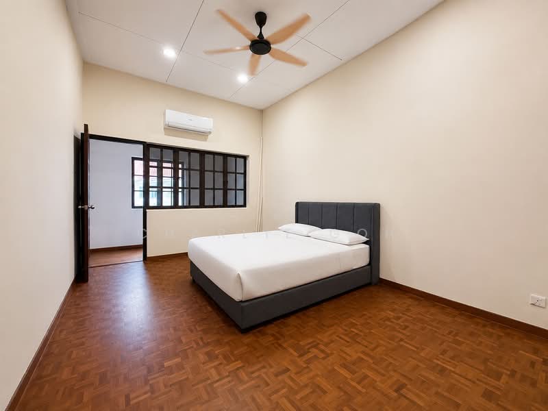 20 Pasir Ris Way, , 5 Bedrooms, 2,823 sqft, Semi-Detached House For Rent, by Charlie Goh, 500210658 - Bedroom 5 - PropertyGuru.com.sg