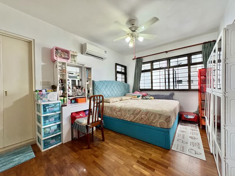 309A Ang Mo Kio Street 31, 309A Ang Mo Kio Street 31, 3 Bedrooms, 1,023 sqft, HDB Flat For Sale, by Jun Yu, 500210672 - Master Bedroom - PropertyGuru.com.sg