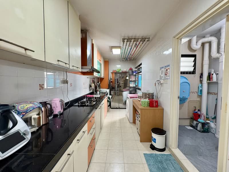 309A Ang Mo Kio Street 31, 309A Ang Mo Kio Street 31, 3 Bedrooms, 1,023 sqft, HDB Flat For Sale, by Jun Yu, 500210672 - Kitchen - PropertyGuru.com.sg