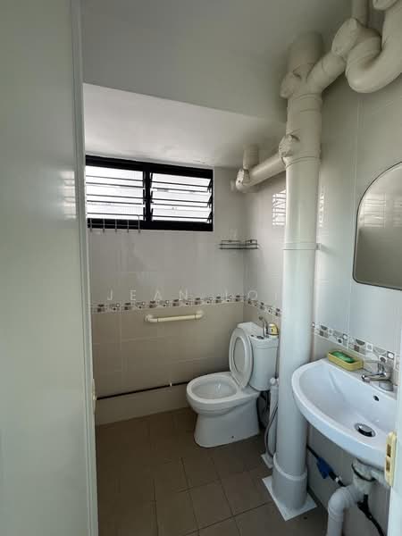 501 Hougang Avenue 8, 501 Hougang Avenue 8, Room Rental, 100 sqft, HDB Flat For Rent, by Jean Loh, 500210676 - Bathroom - PropertyGuru.com.sg