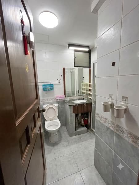 Eastvale, 31 Pasir Ris Drive 3, 3 Bedrooms, 1,292 sqft, Condominium For Sale, by Anthony Sentosa, 500210687 - Bathroom - PropertyGuru.com.sg