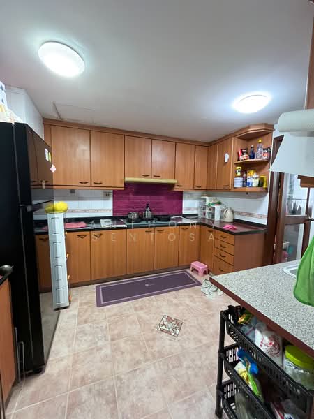 Eastvale, 31 Pasir Ris Drive 3, 3 Bedrooms, 1,292 sqft, Condominium For Sale, by Anthony Sentosa, 500210687 - Kitchen - PropertyGuru.com.sg