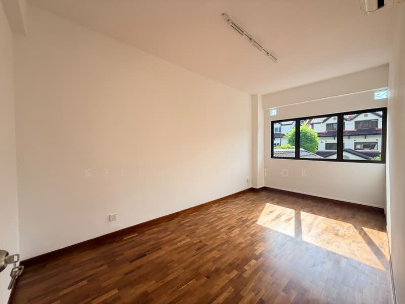 Beautiful 3 Storey Corner Terrace, Priced to Sell, Spacious Rooms, Wide Frontage, Excelleng Connectivity, 5 Bedrooms, 3,200 sqft, Corner Terrace For Sale, by Stephanie Tok, 500210688 - Interior - PropertyGuru.com.sg