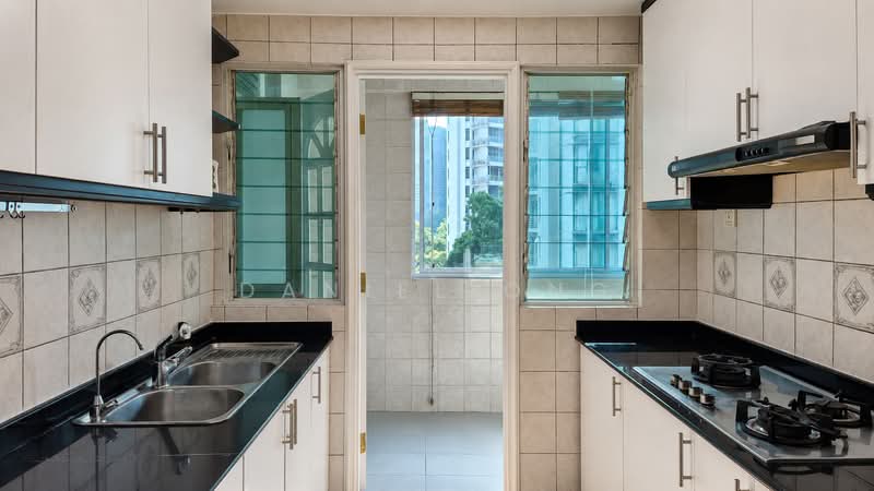 Regency Lodge, 17 Shanghai Road, 3 Bedrooms, 1,281 sqft, Apartment For Rent, by Daniel Ong, 500210697 - Kitchen - PropertyGuru.com.sg