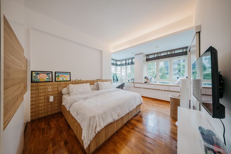 Ewe Boon Regent, 31 Ewe Boon Road, 3 Bedrooms, 1,141 sqft, Condominium For Sale, by Bryan Luke Ng, 500210698 - Master Bedroom - PropertyGuru.com.sg