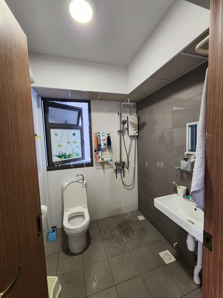 478A Yishun Street 44, 478A Yishun Street 44, 1 Bedroom, 409 sqft, HDB Flat For Sale, by Wells Lim, 500210699 - Bathroom - PropertyGuru.com.sg